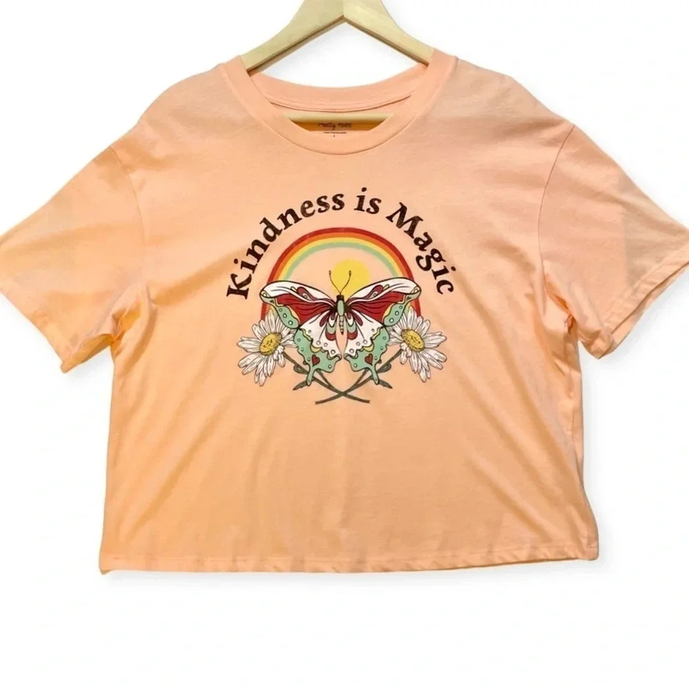 NWT āKindness is Magicā Graphic Crop Tee